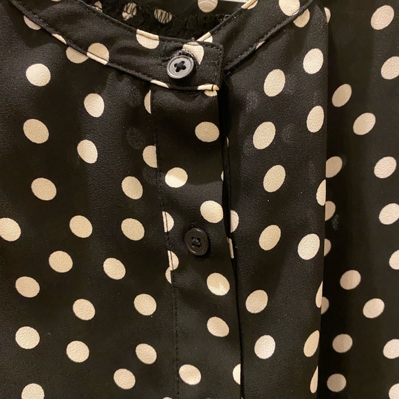 Loft Women’s Polka Dot Sleeveless Button Down Vneck Black/White Blouse Size M - Picture 3 of 9